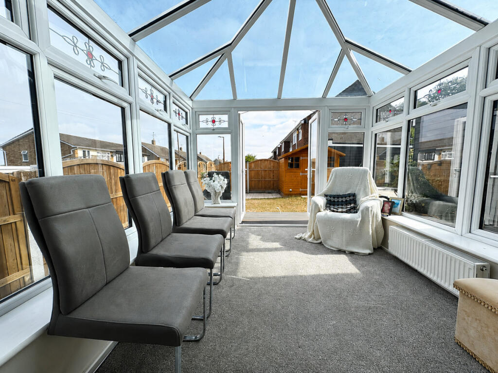 House in Rochford, Rayleigh - View 4