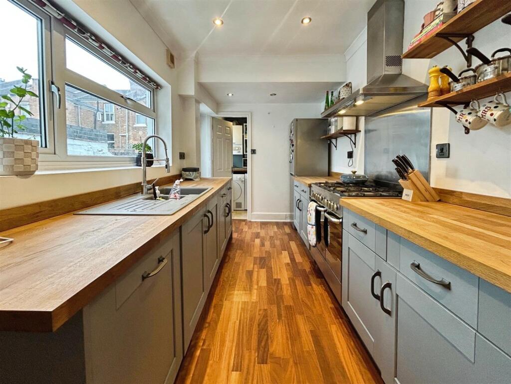 House in Warwick, Royal Leamington Spa - View 4