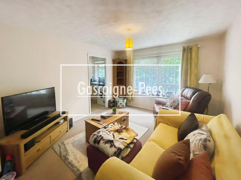 Main image of property: Chineham, RG24