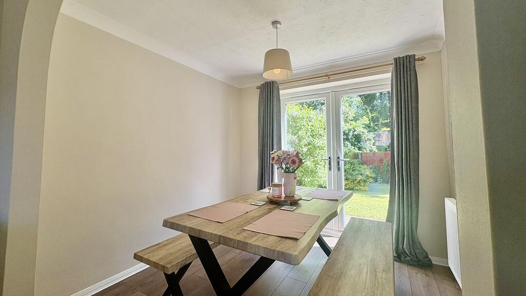 House in Lincoln - View 3