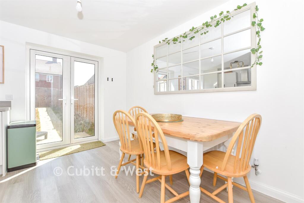 House in Chichester, Parklands - View 5