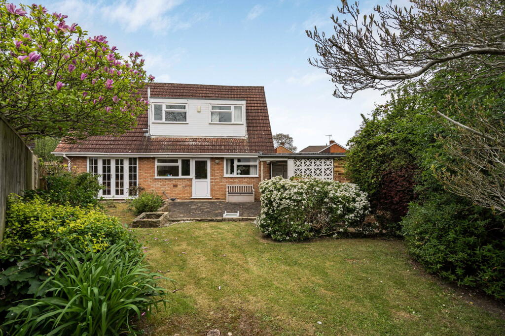 House in Guildford, Surrey - View 2
