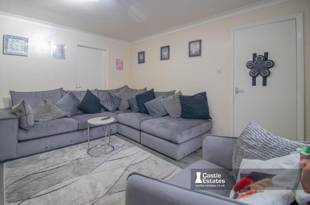 House in Nottingham, Beeston - View 5