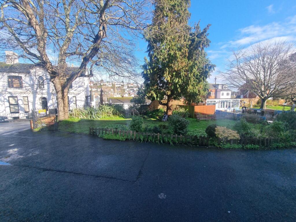 Apartment in Teignbridge, Dawlish - More