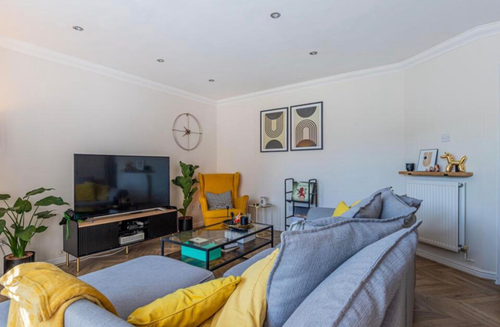 Apartment in Cardiff - View 3