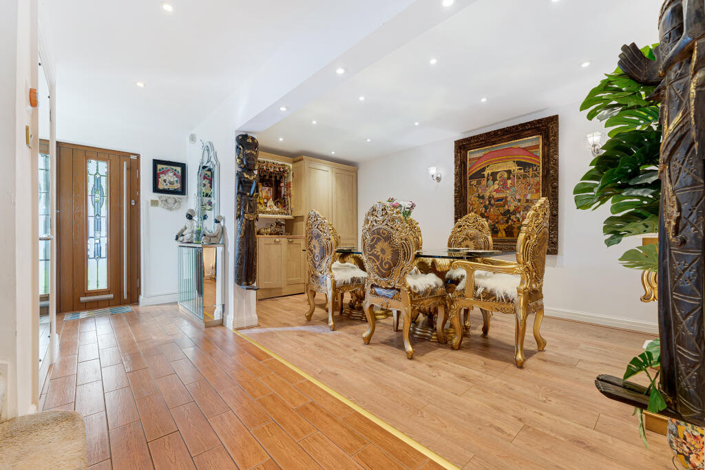 House in Stockport - View 4