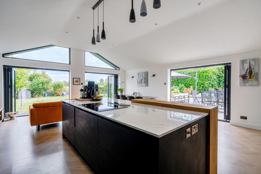 House in Guildford, West Horsley - View 4