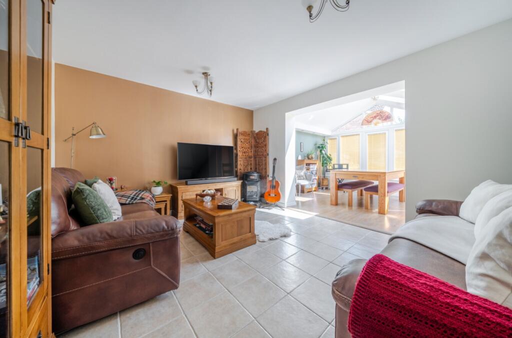 House in North Kesteven, North Hykeham - View 2