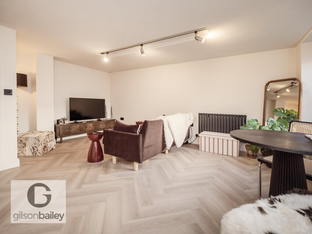 Apartment in Norwich - View 3
