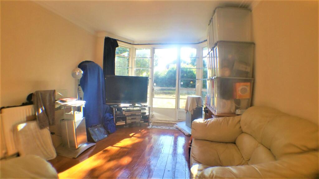 House in London - View 5