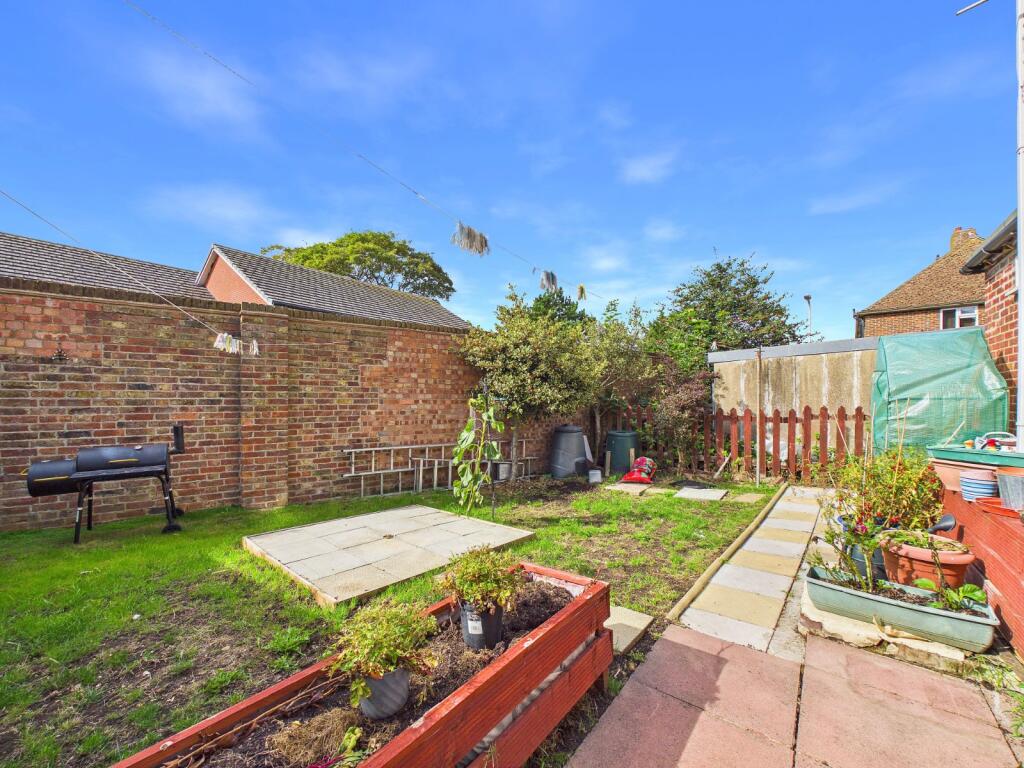 House in Folkestone, Cheriton - View 2