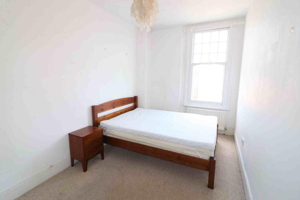 Apartment in London - More