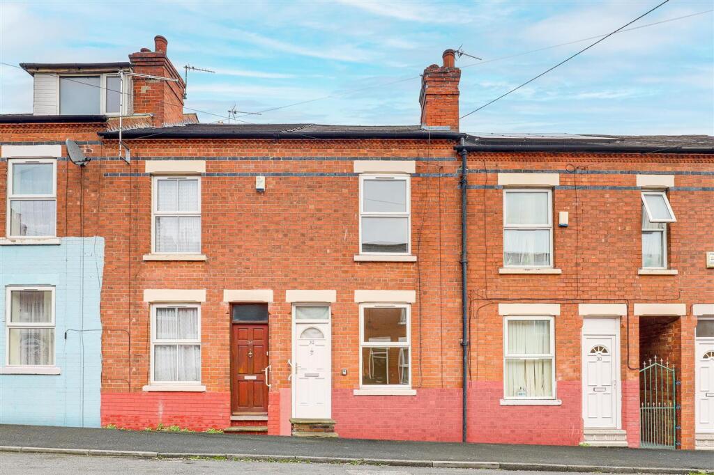 Main image of property: Lyndhurst Road, Nottingham, NG2