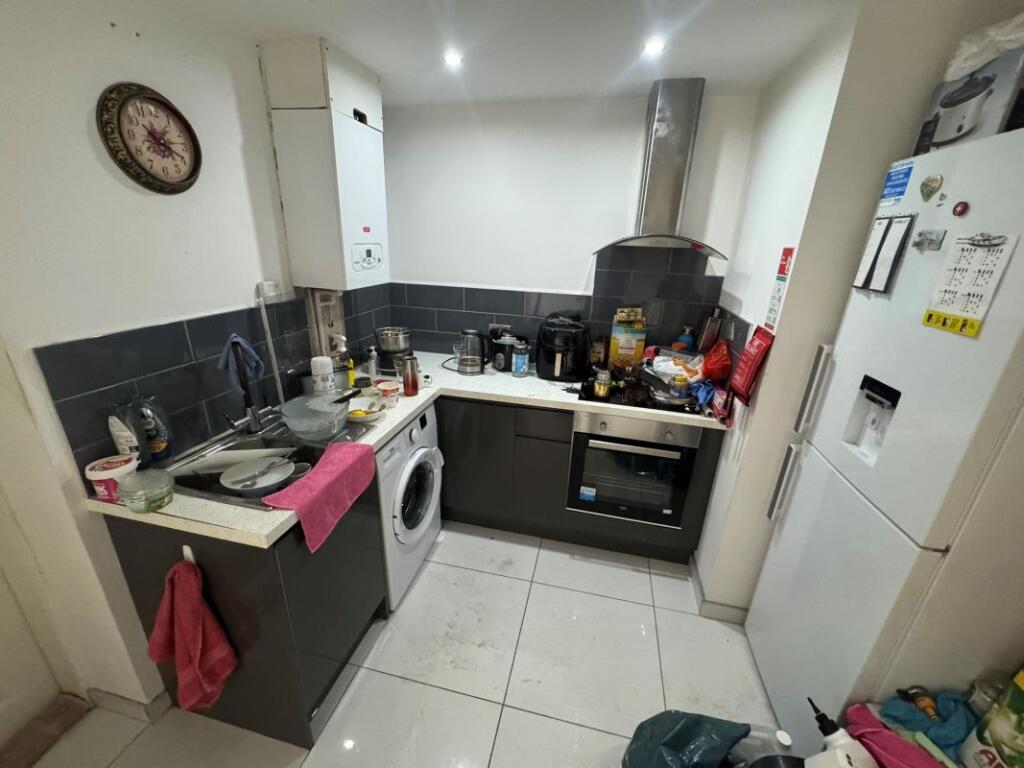 House in Salford, Greater Manchester - View 5