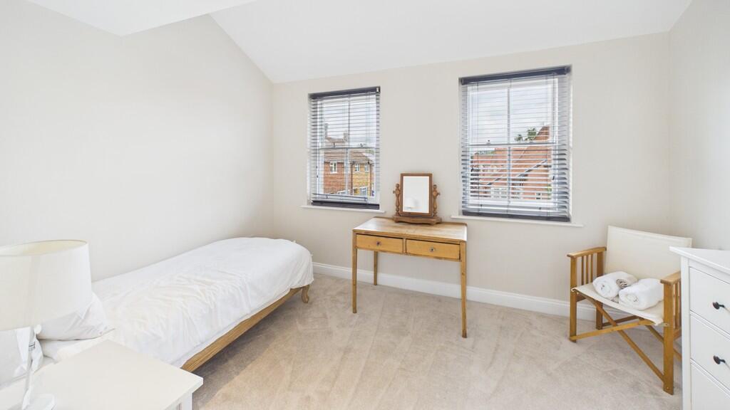 House in West Suffolk, Moreton Hall, Bury St Edmunds - More