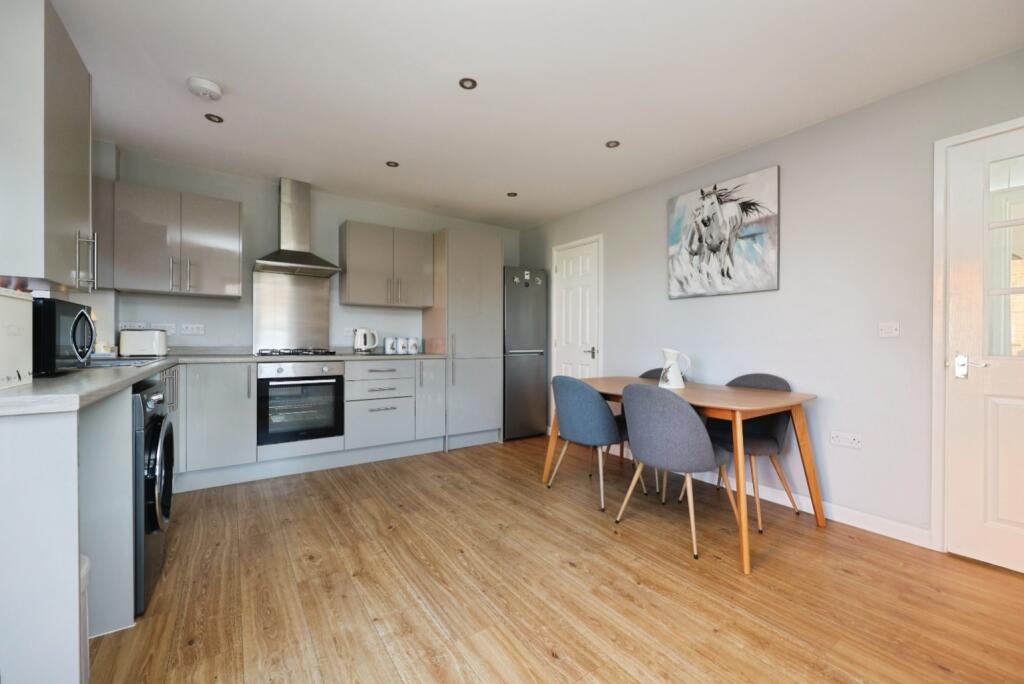 House in Lincoln - View 4