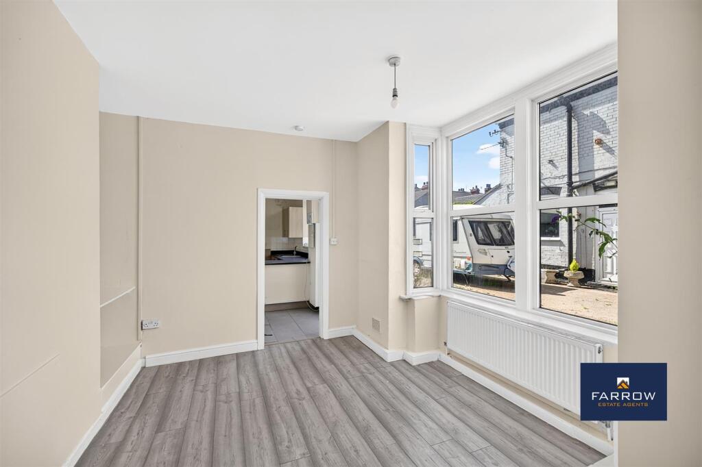 Apartment in Doncaster - More