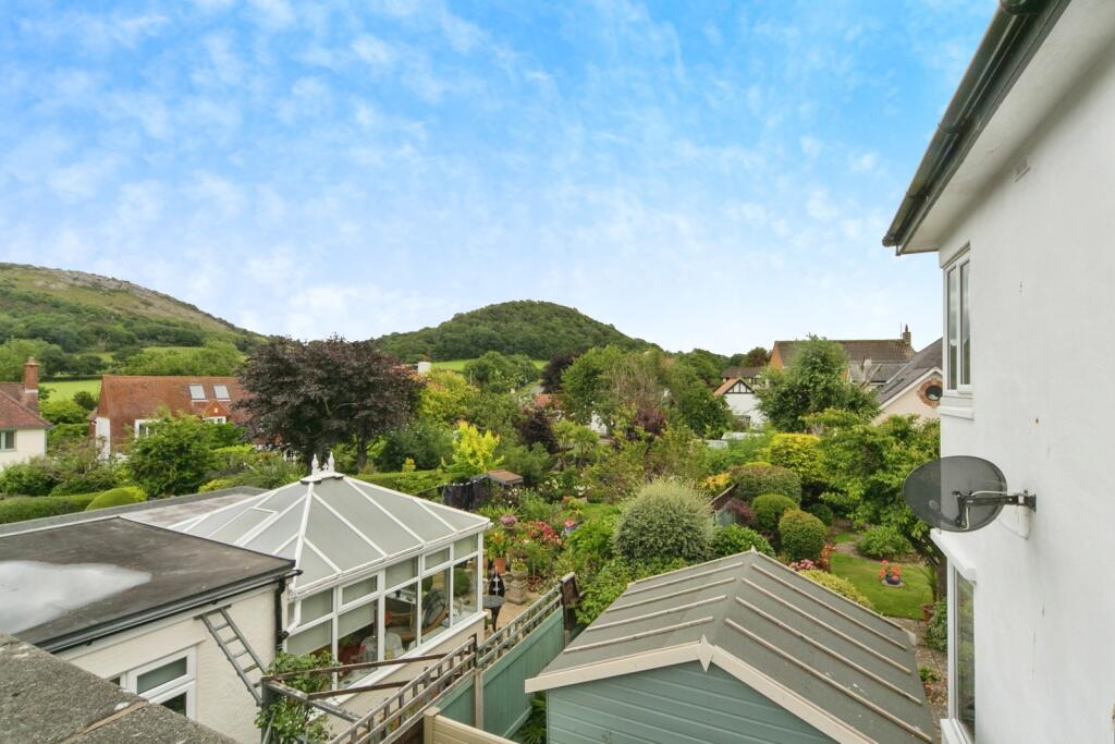 Vicarage Avenue, Llandudno, Conwy, LL30 photo 2