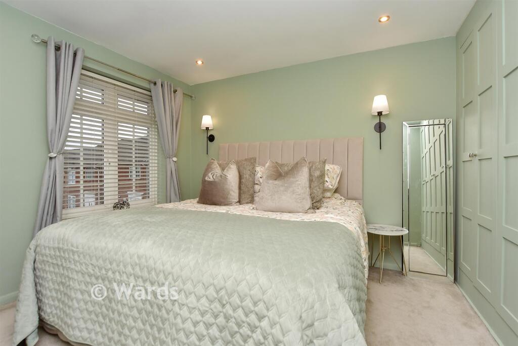 House in Strood, Salters Cross - View 4