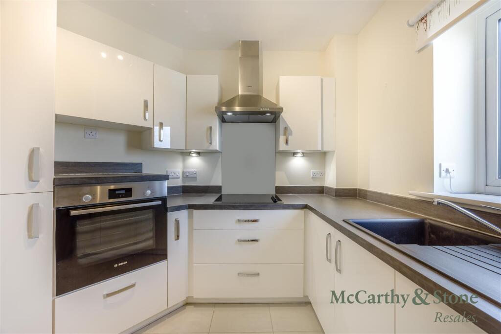 Apartment in Gloucester, Linden - View 4