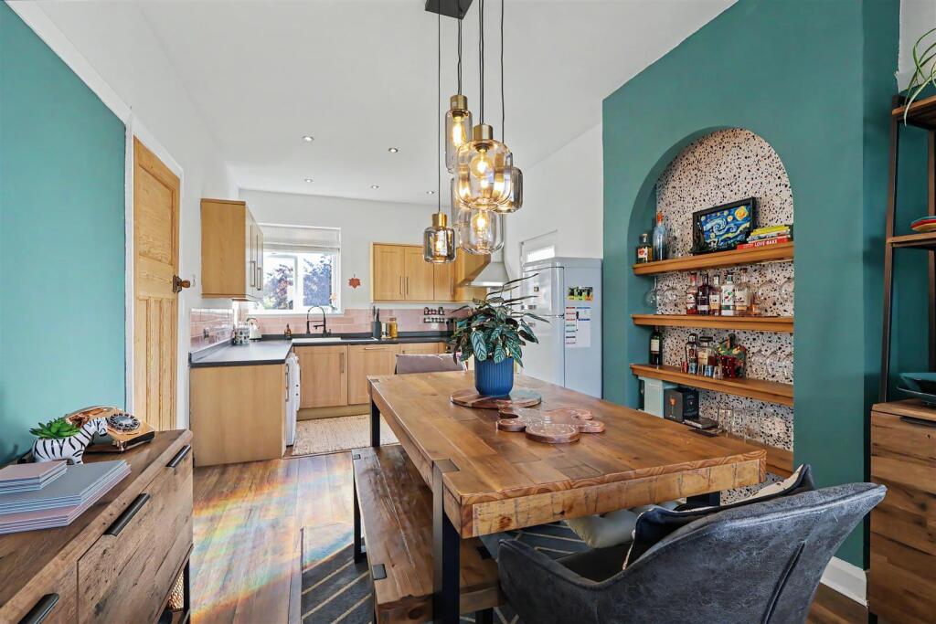 House in Nottingham, Porchester Gardens, Woodthorpe - View 3