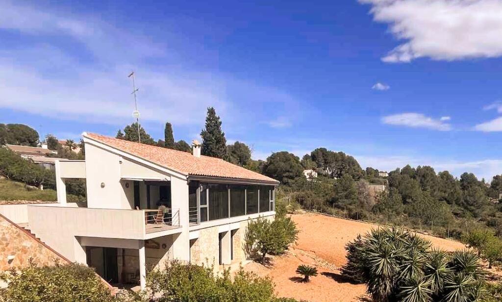 Main image of property: Valencia, Valencia, Montserrat