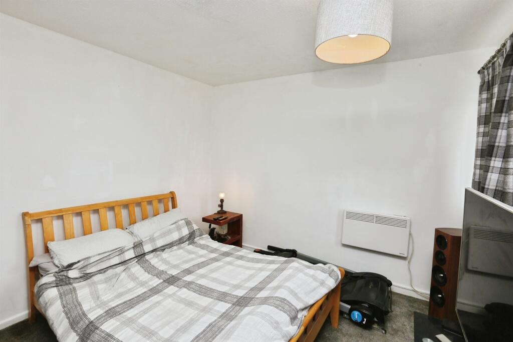 Apartment in Portsmouth - View 4