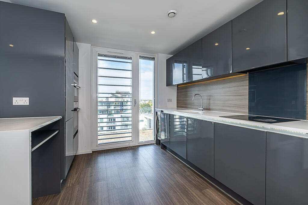 Apartment in London - View 5