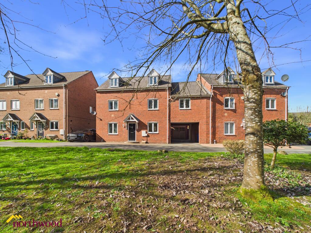 Main image of property: Hart Close, Banbury, OX16