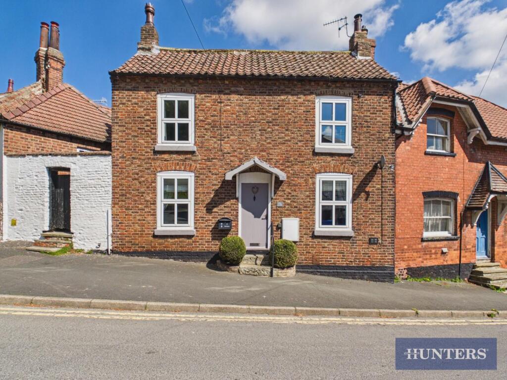 Main image of property: Stonegate, Hunmanby, Filey, YO14 0NS