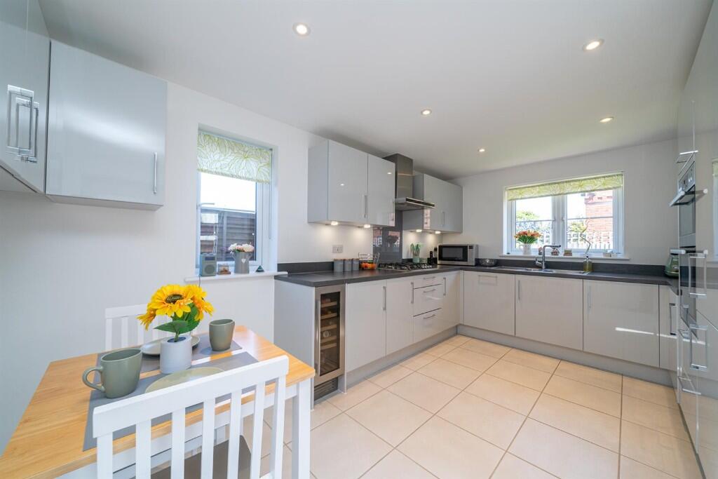 House in Dacorum, Hertfordshire - View 3