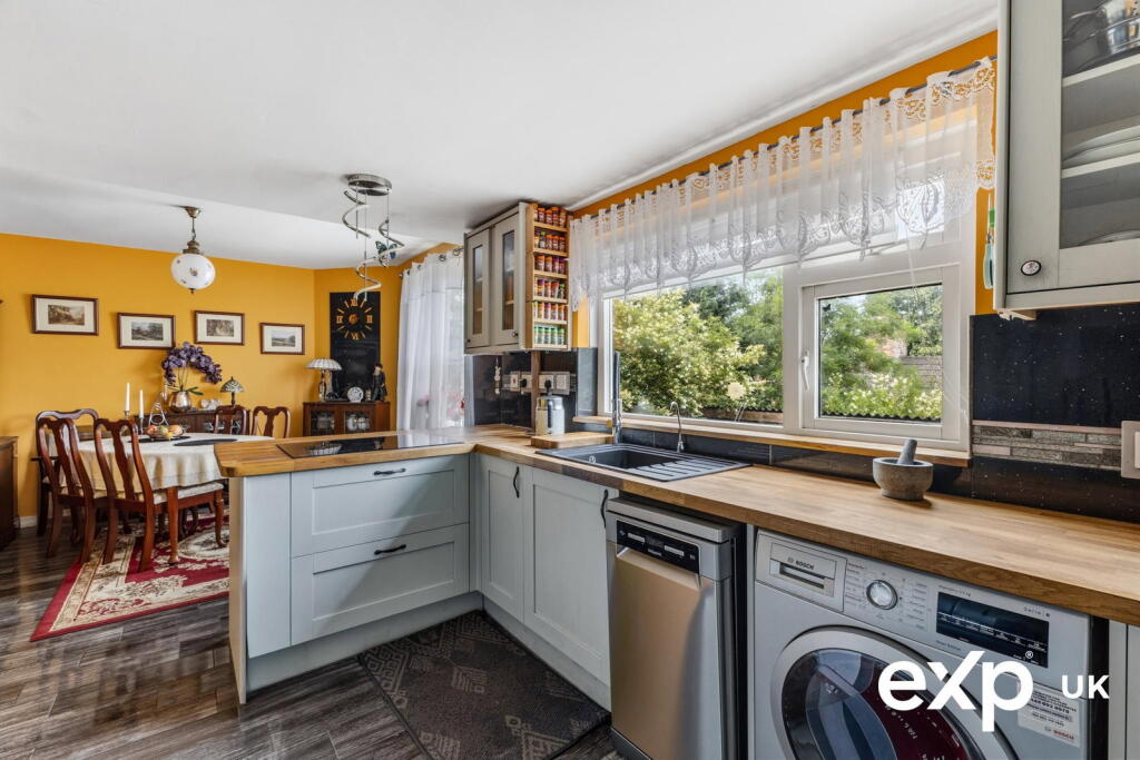 House in Nottingham, Sherwood - View 5