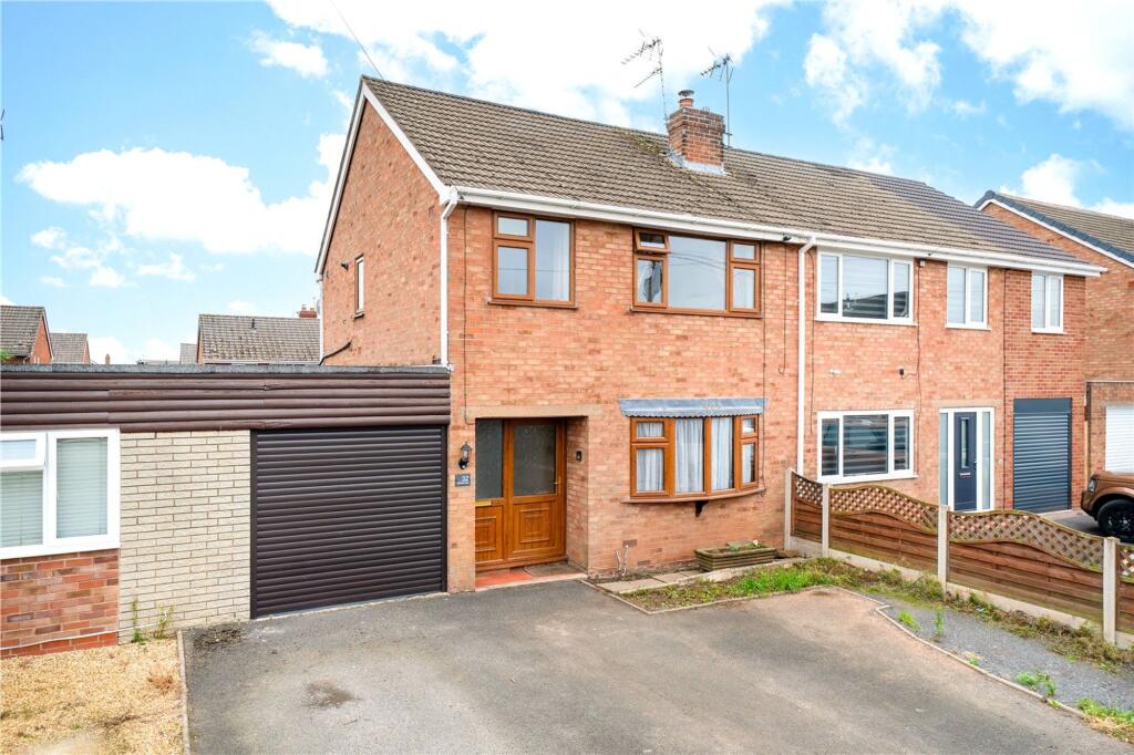 3-bed semi-detached on Hazelwells Road, Highley, WV16, £239,950