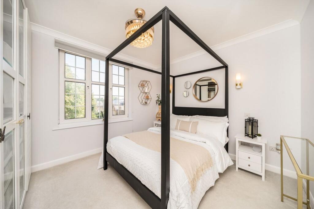 Apartment in Twickenham - View 4