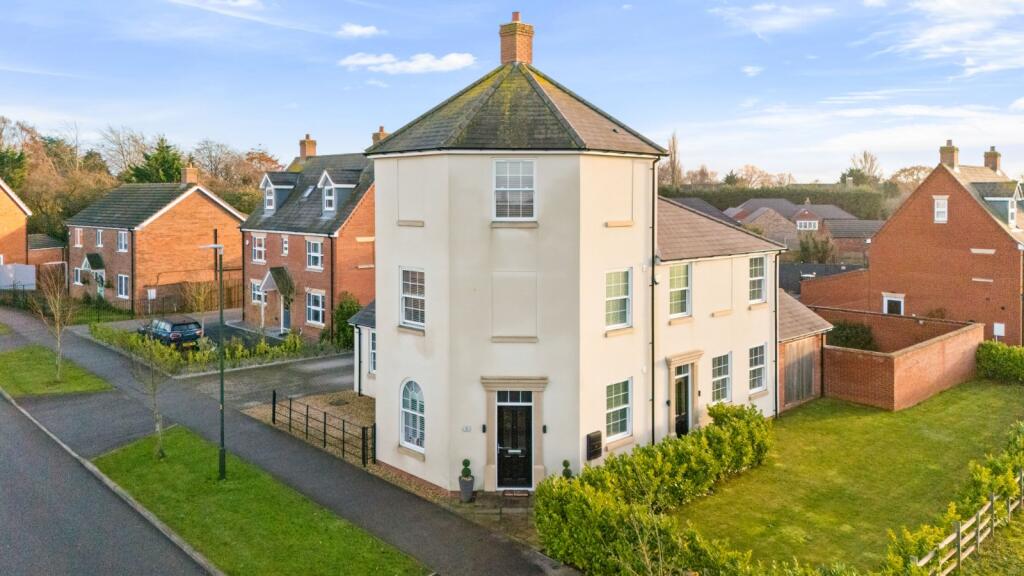 Main image of property: Kirkenes Close, New Waltham, Grimsby, DN36