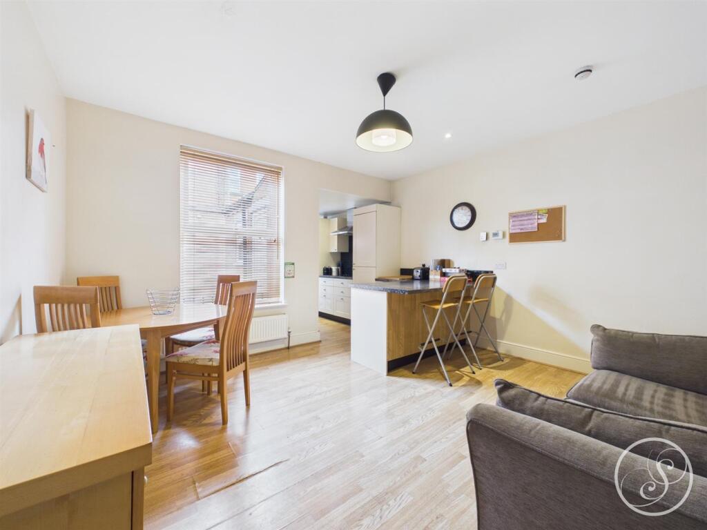 House in Leeds - View 5