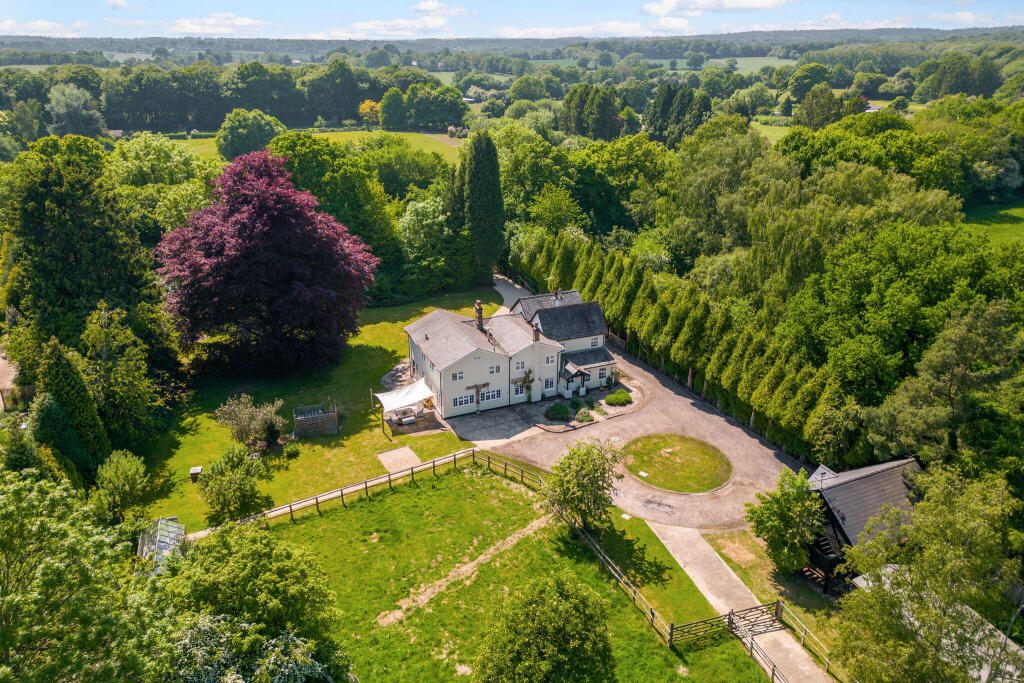 Main image of property: Peppetts Farm, Bellingdon, HP5