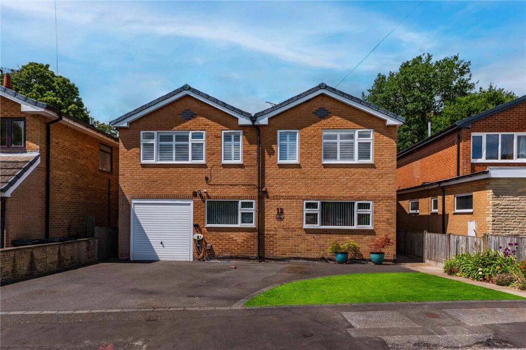 Main image of property: Rowan Avenue, Ravenshead, Nottingham, Nottinghamshire, NG15