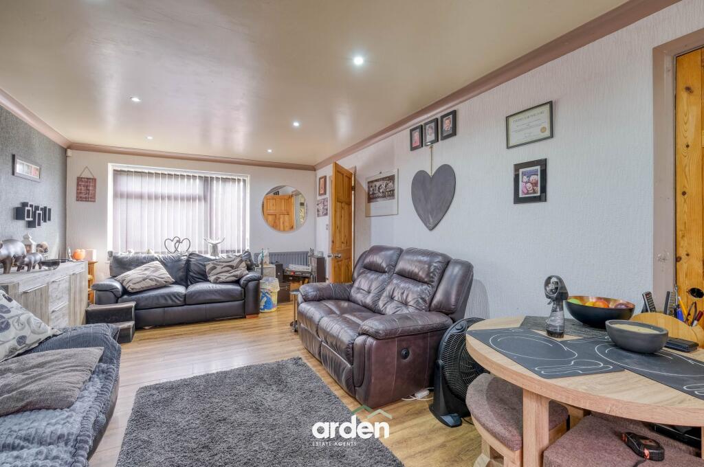 Reaside Crescent, Birmingham, B14 photo 3
