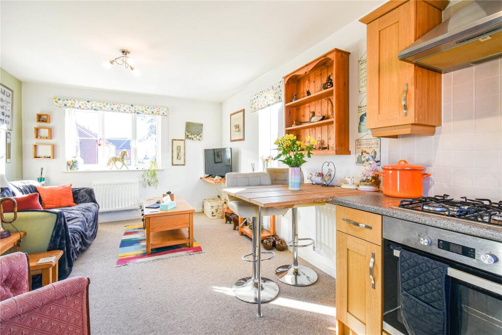 Spitalcroft Road, Devizes, SN10 photo 2