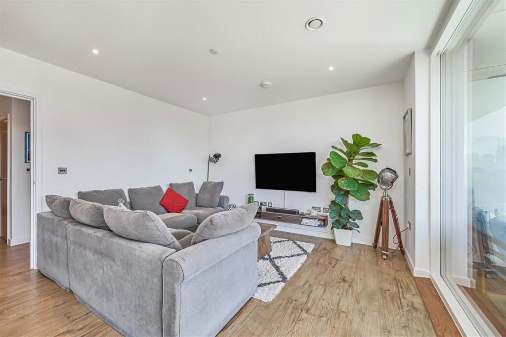Apartment in London - More