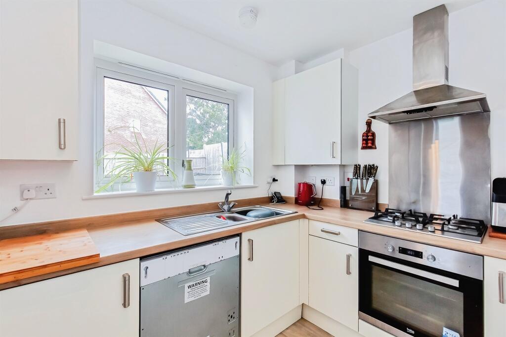 Orchard Court, Saddington, Leicester photo 4