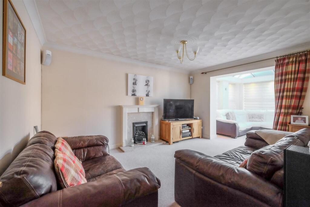 Sugden Close, Brighouse photo 2