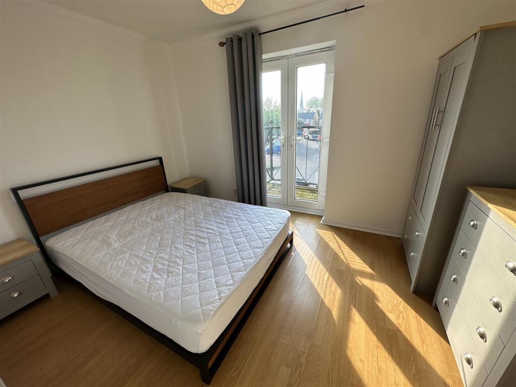 Apartment in Manchester - More