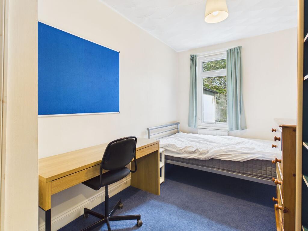 Main image of property: Room 6, Divinity Road