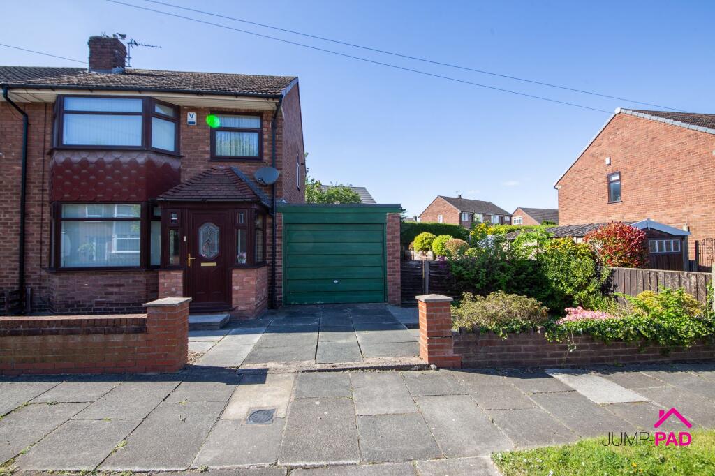 Main image of property: Warwick Avenue, Newton-Le-Willows, WA12