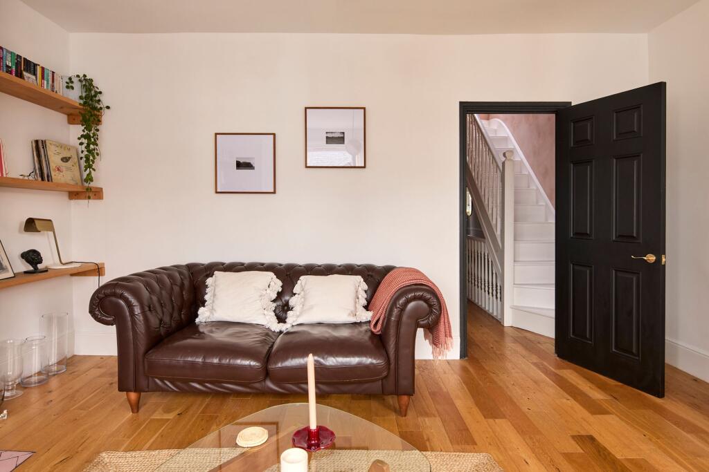 Apartment in London, Upton - More