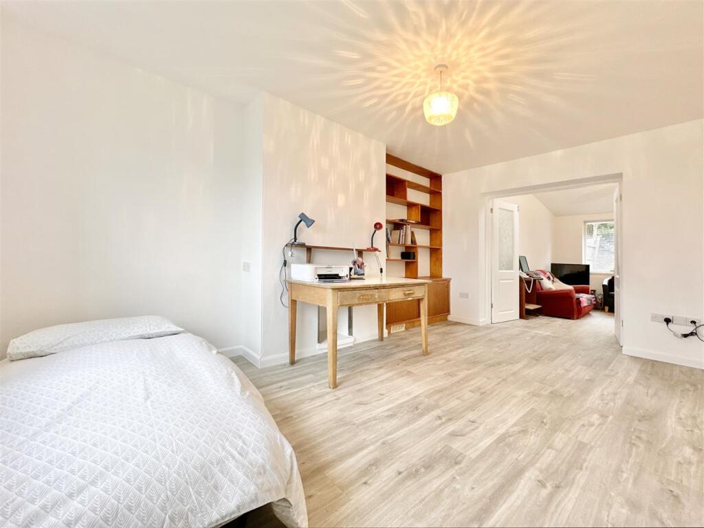 House in Brixham, Parkham Hill - More