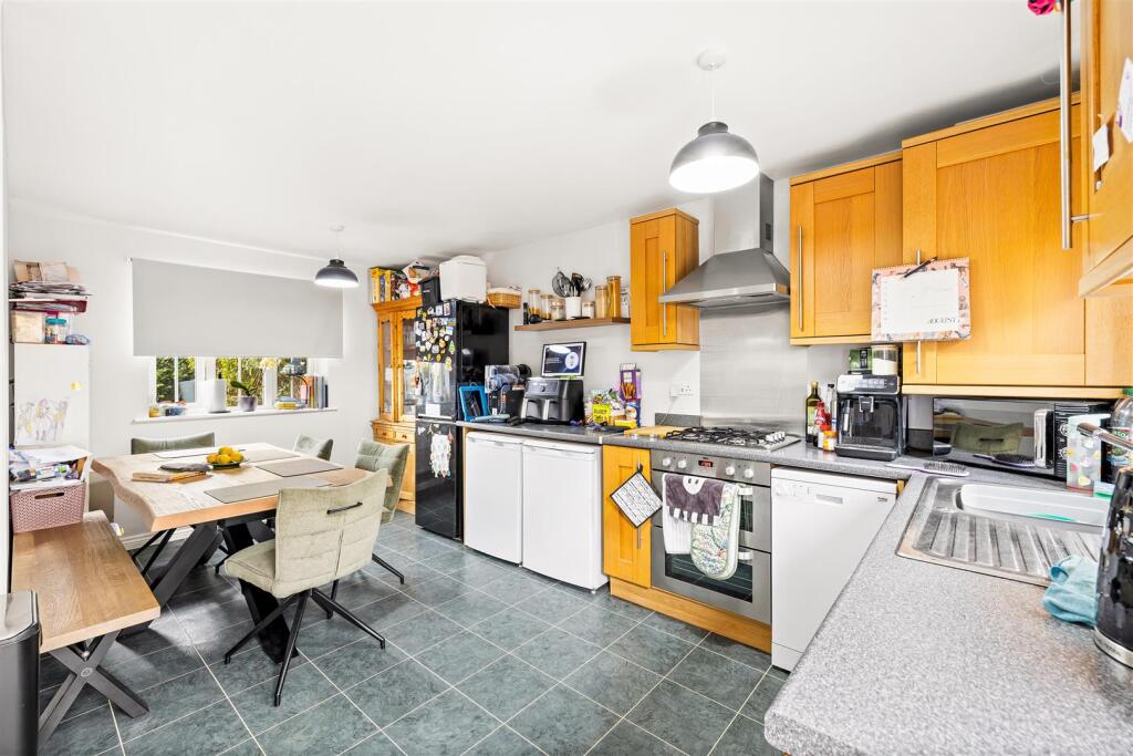 House in Redhill - View 5