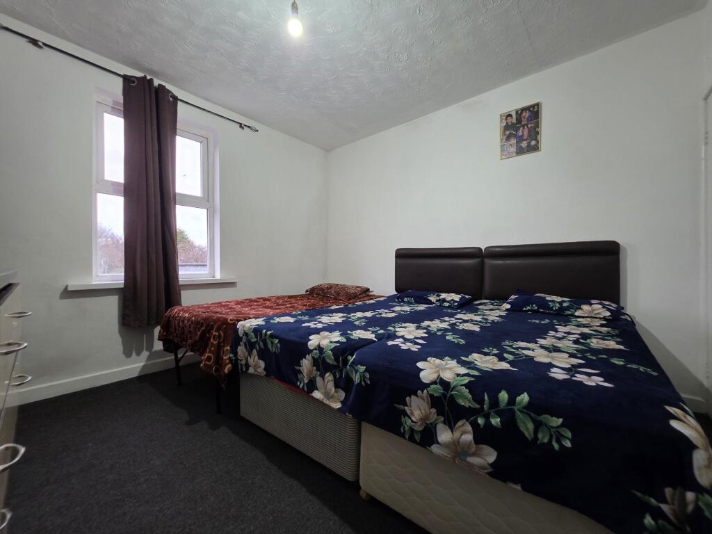 House in Wolverhampton, All Saints, Goldthorn Park - More